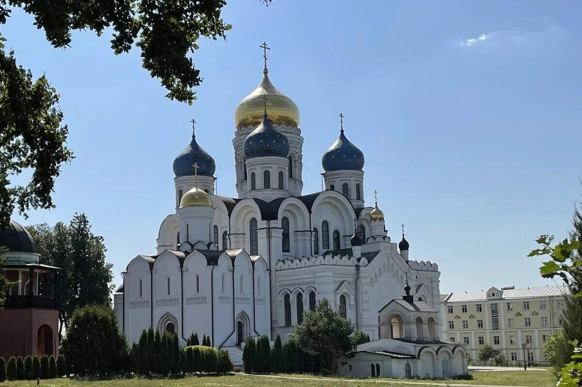 Полярный уголок Подмосковья: ферма северных оленей и хаски, кадр 7