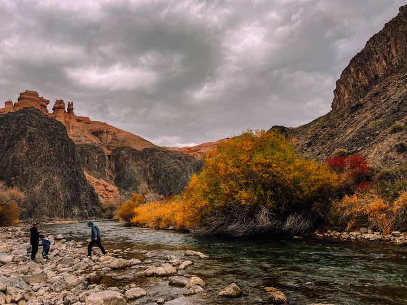 На озёра Каинды и Кольсай, Чарынский каньон и Черный каньон — тур из Алматы - фото 6