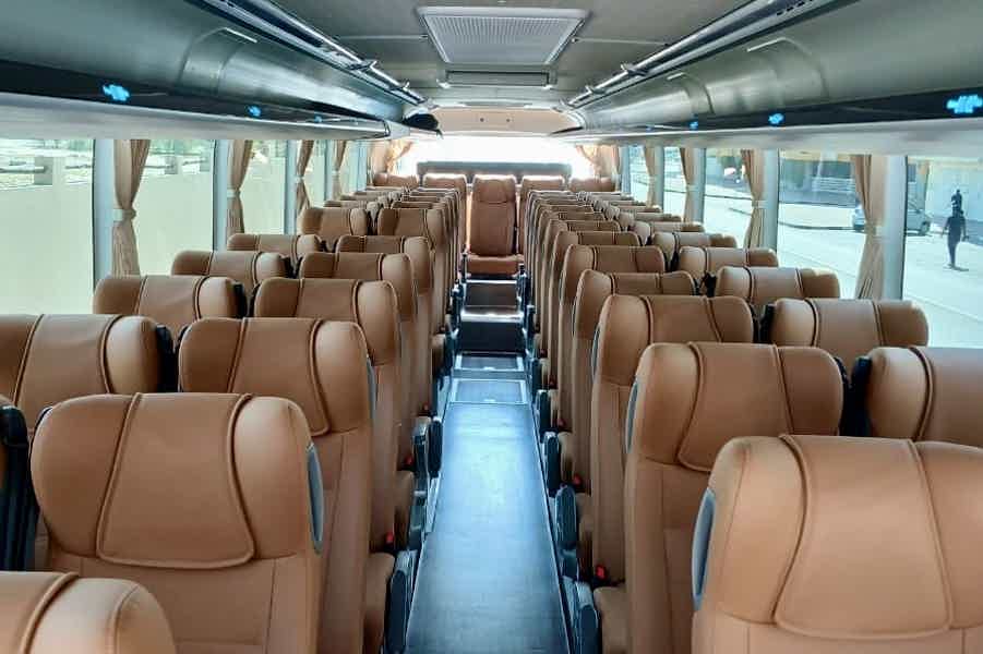 Трансфер из аэропорта DWC или аренда автобуса от 20 до 50 человек в ОАЭ - фото 1