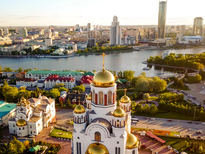 От Екатеринбурга до Ёбурга через Свердловск: обзорная экскурсия — фото 6, Екатеринбург | Покатаем