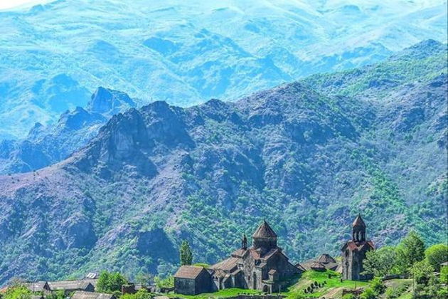 Виды В северную Армению из Тбилиси: Маршрут древности и иноваций