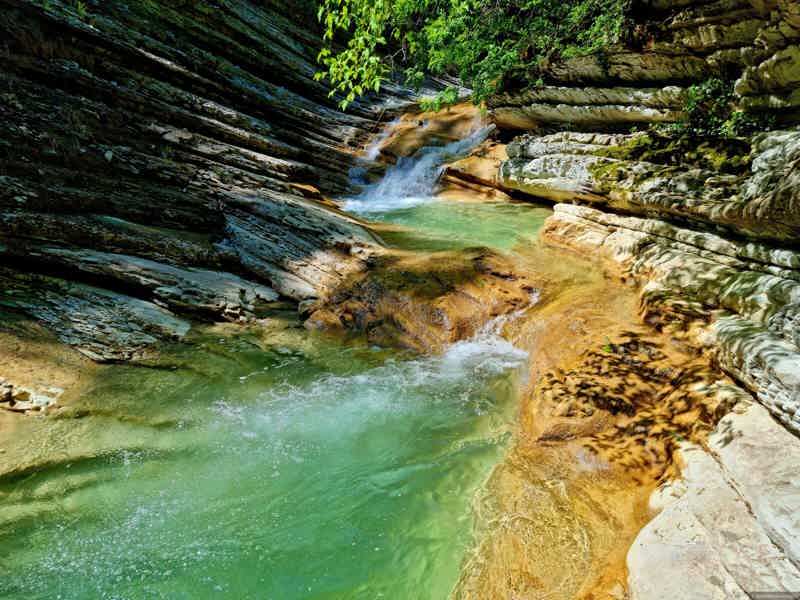 Дикая река Коаго: сказочная природа и бирюзовые лагуны с водопадами  - фото 5
