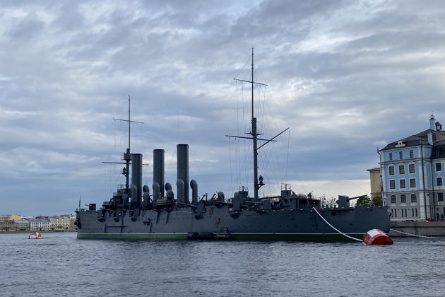 Виды Юмористическая автобусная экскурсия по Петербургу: «2 в 1» с комиком и гидо