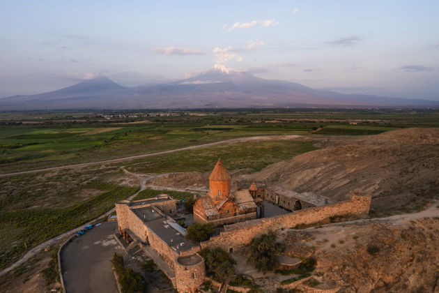 Групповая экскурсия из Еревана: Хор Вирап, Гарни, Гегард и Симфония камней