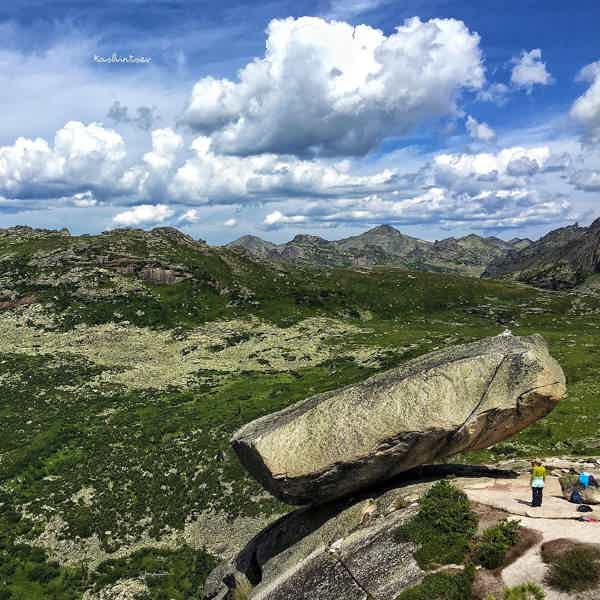 Индивидуальная экскурсия на Висячий Камень, Ергаки - фото 3