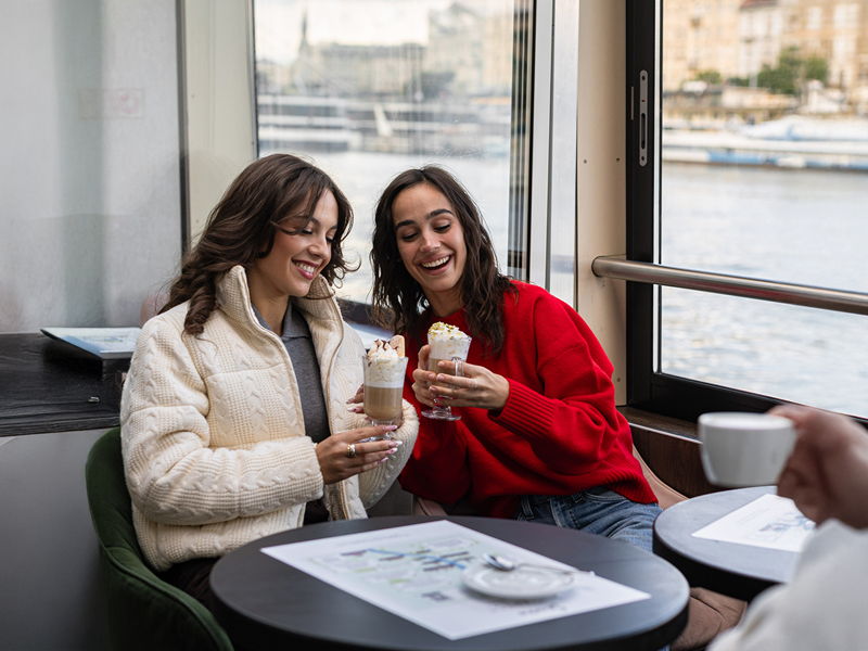 One Drink Cruise: теплоходный круиз по Дунаю с напитком