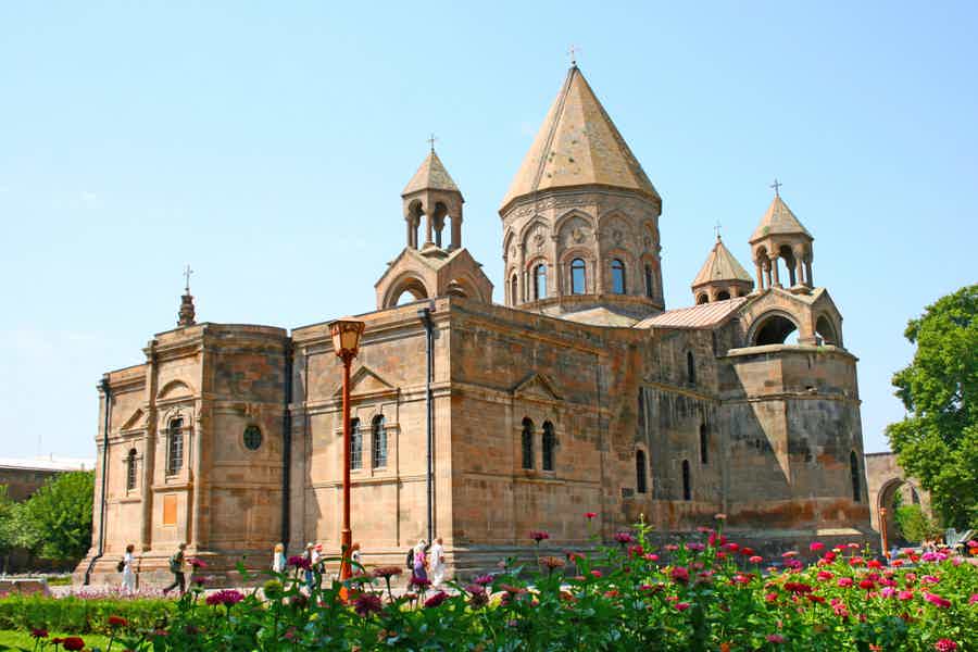 Достопримечательности Еревана и Святой Эчмиадзин - фото 1