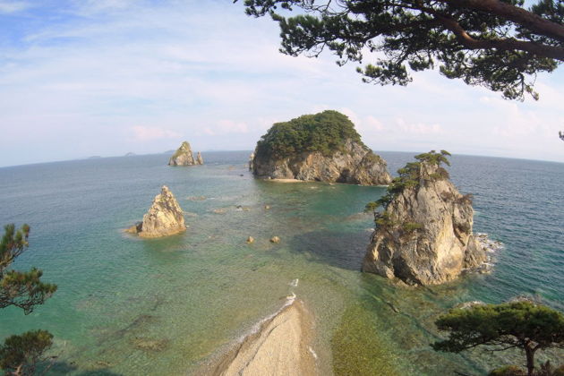 Виды Мыс Сосновый из бухты Льва