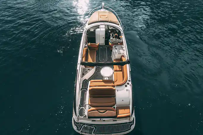 Премиум катер Bikini Boss в Санкт-Петербурге!