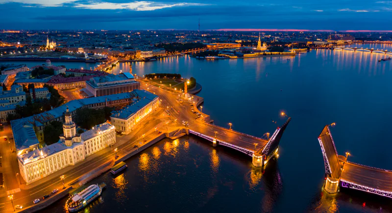 Полночь в Петропавловке и теплоходная прогулка к разведенным мостам — фото 1
