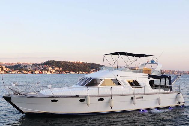 Виды Прогулка на яхте по Босфору с персональным гидом