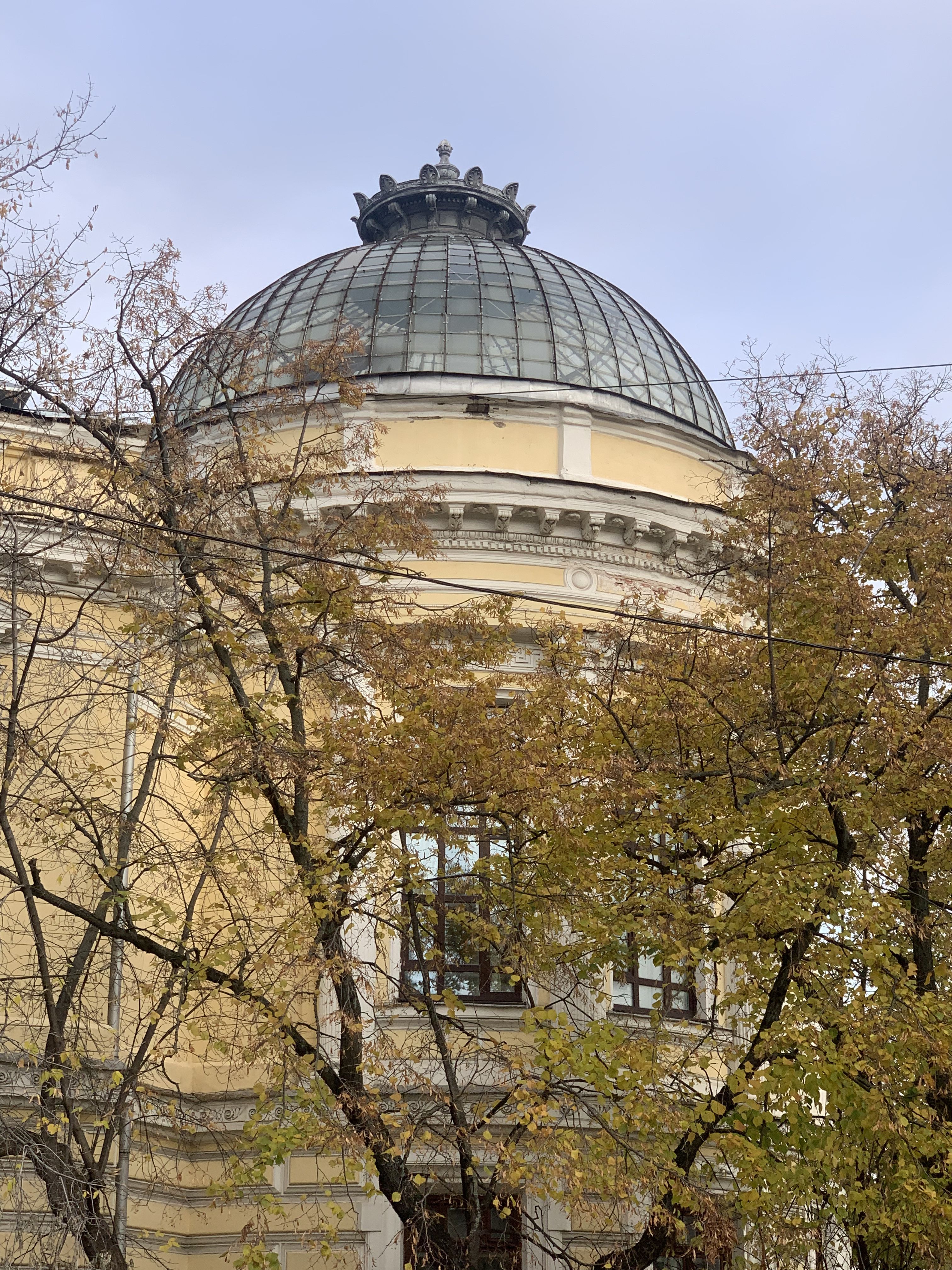 Истории Девичьего поля, кадр 4