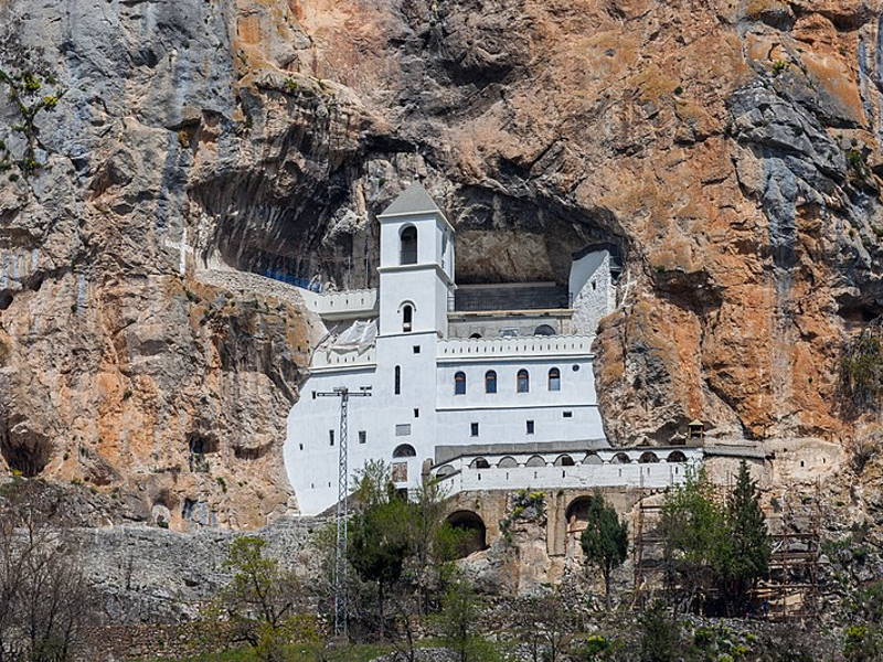 Экскурсия в три храма (Цетинье, Острог, Дайбабе)