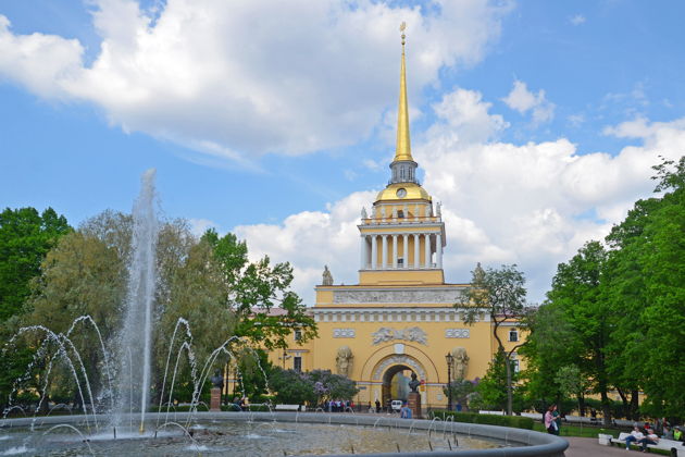 Виды Юмористическая автобусная экскурсия по Петербургу: «2 в 1» с комиком и гидо