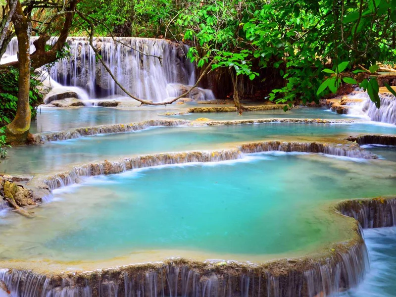 Затерянная столица Лаоса: Луанг Прабанг, водопады и пещеры Будд — фото 3, Паттайя | Покатаем