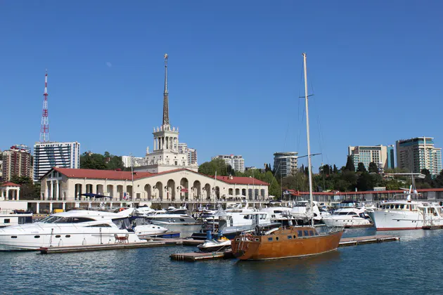 Рыбалка на тримаране или яхте в Центральном Сочи — фото 2