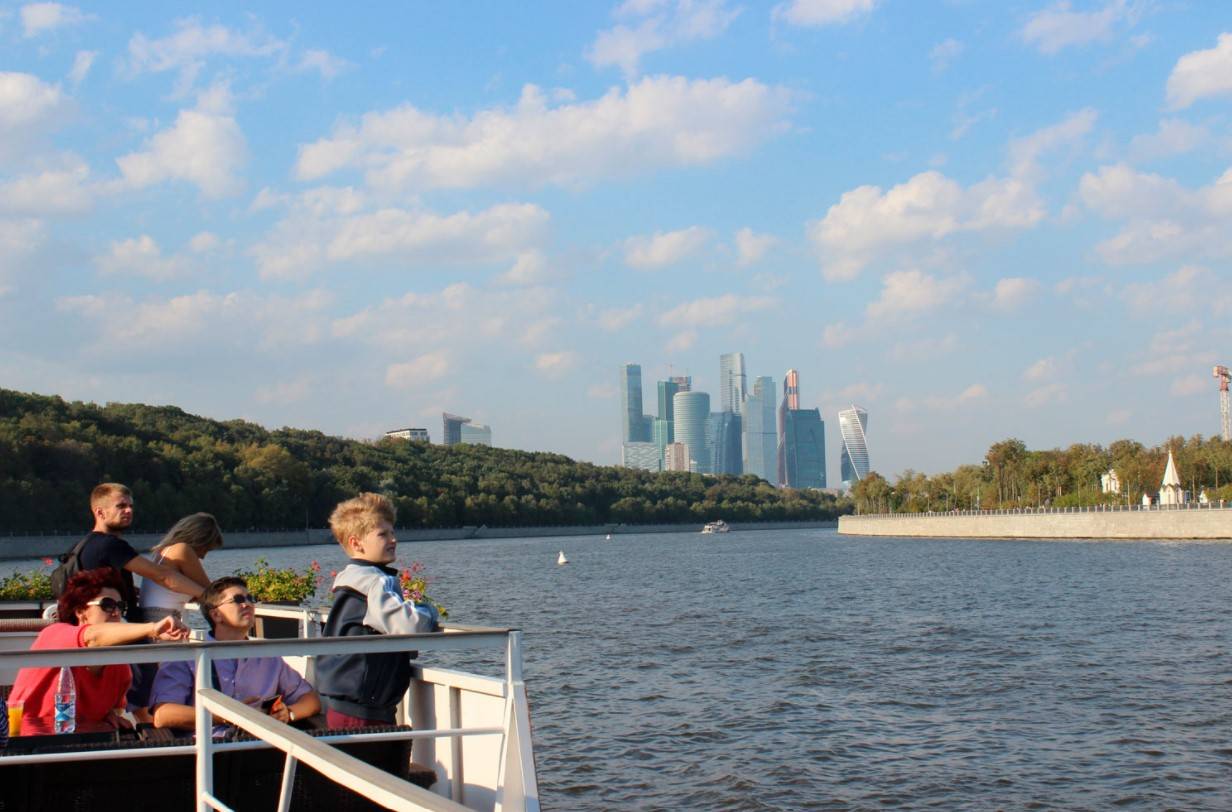 Речная обзорная прогулка по Москве-реке от Воробьевых гор