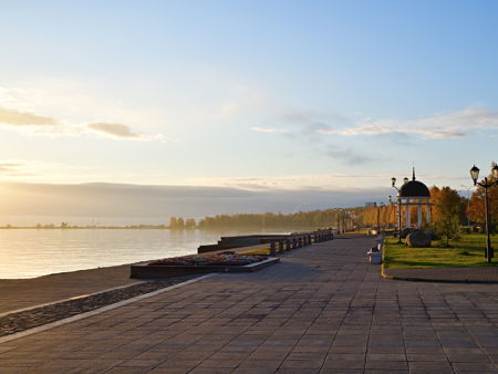 Комсомольская набережная