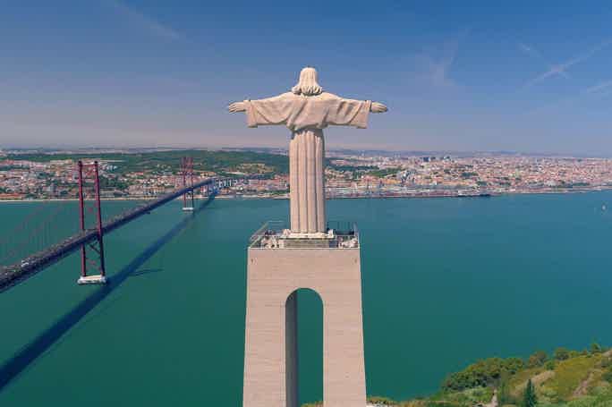 «Секреты гор Аррабида»: статуя Христа, Азейтау, Сетубал, мосты Лиссабона