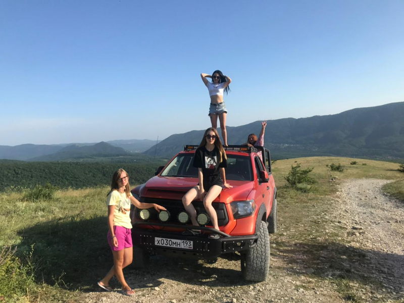 Авторский джип-тур  - экскурсия в Геленджик, Россия