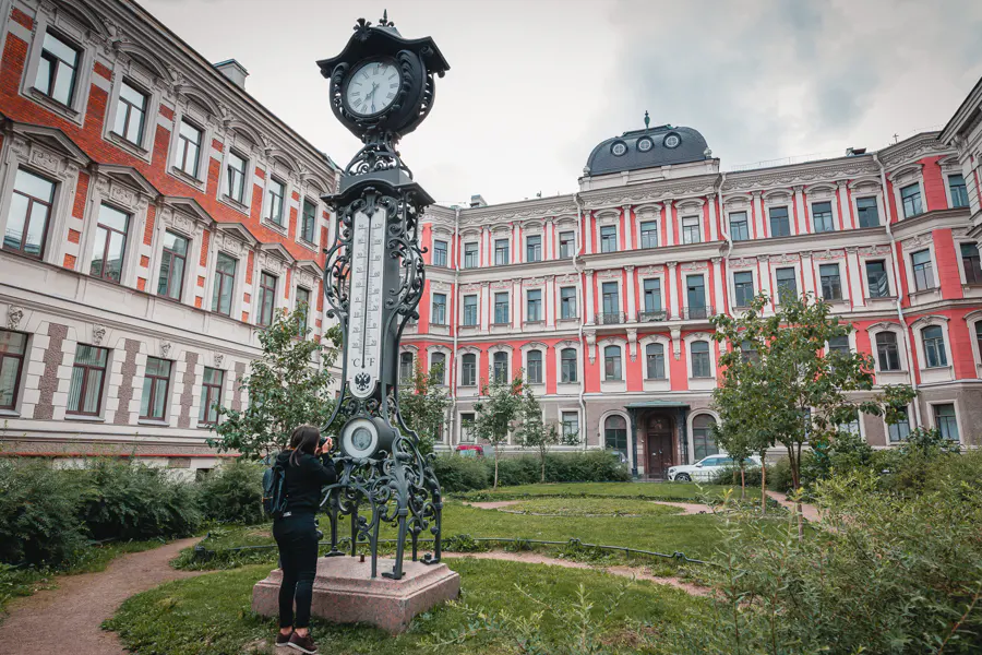 Прогулка по настоящему Петербургу. Проходные дворы Моховой — фото 1