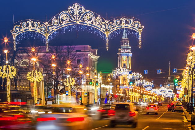 Новогодний Петербург с дедом Морозом и Снегурочкой