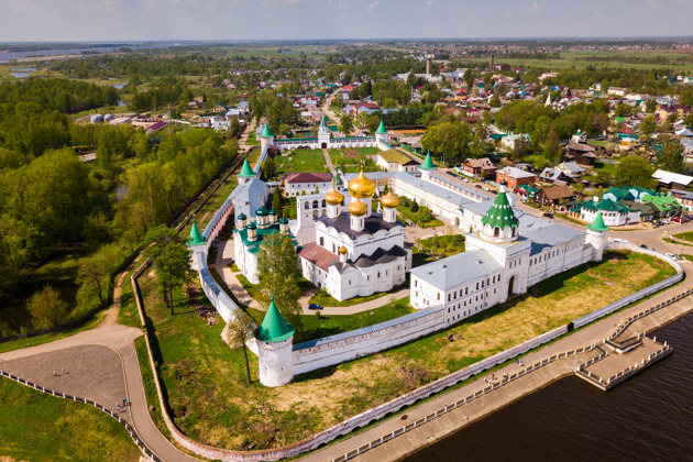 Экскурсия по Костроме и Ипатьевскому монастырю на транспорте туристов