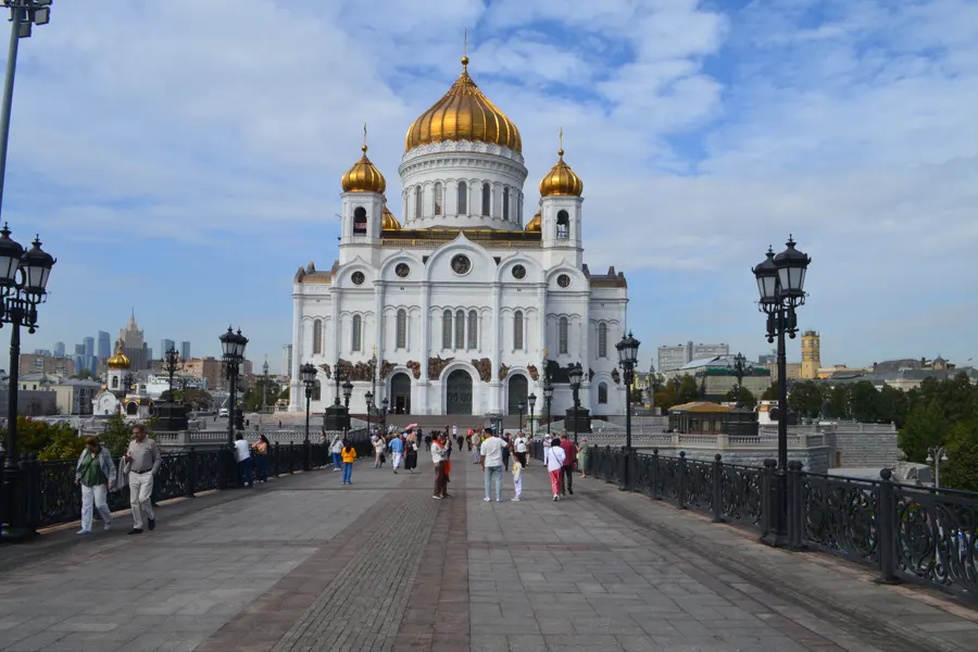 Обзорная экскурсия: Кремль, район Чертолье, Храм Христа Спасителя — фото 1