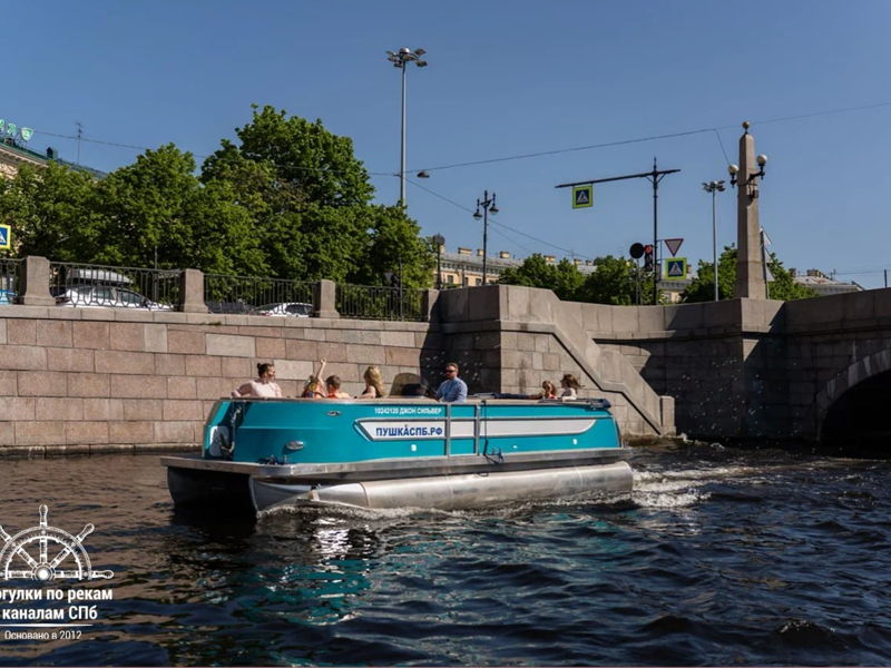 Утро на катере —  водная экскурсия по Петербургу - экскурсия в Санкт-Петербург, Россия
