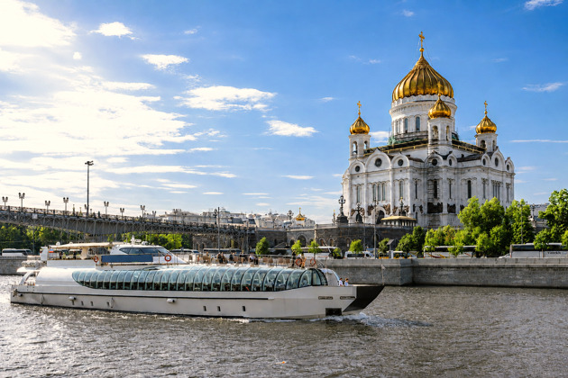 Круиз по Москве-реке на борту яхты Рэдиссон от гостиницы «Украина»