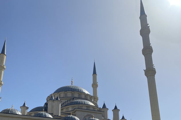 Виды Грозный - центр мира