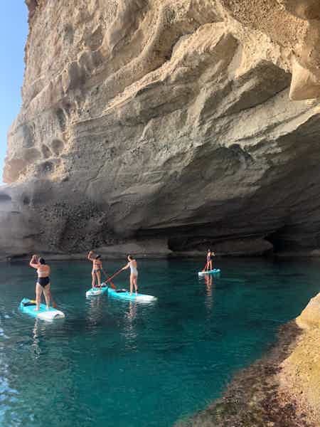 Сап-прогулка в бухте Лунный Свет в мини-группе: море, пещеры и природа - фото 2
