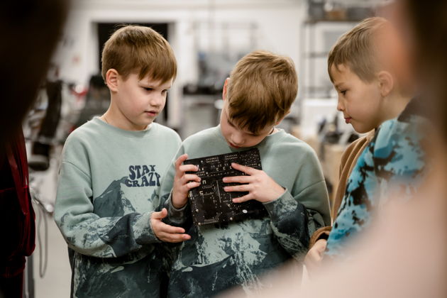 Экскурсия на производство для детей «Робот - друг человека»