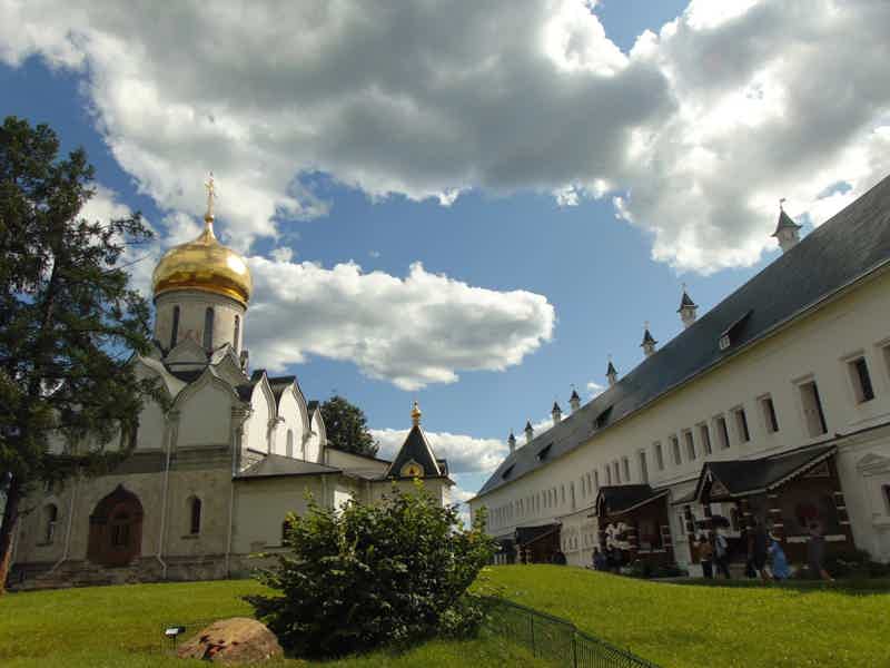 Звенигород: обширная обзорная экскурсия по городу с вековой историей  "Звени!Город" - фото 1