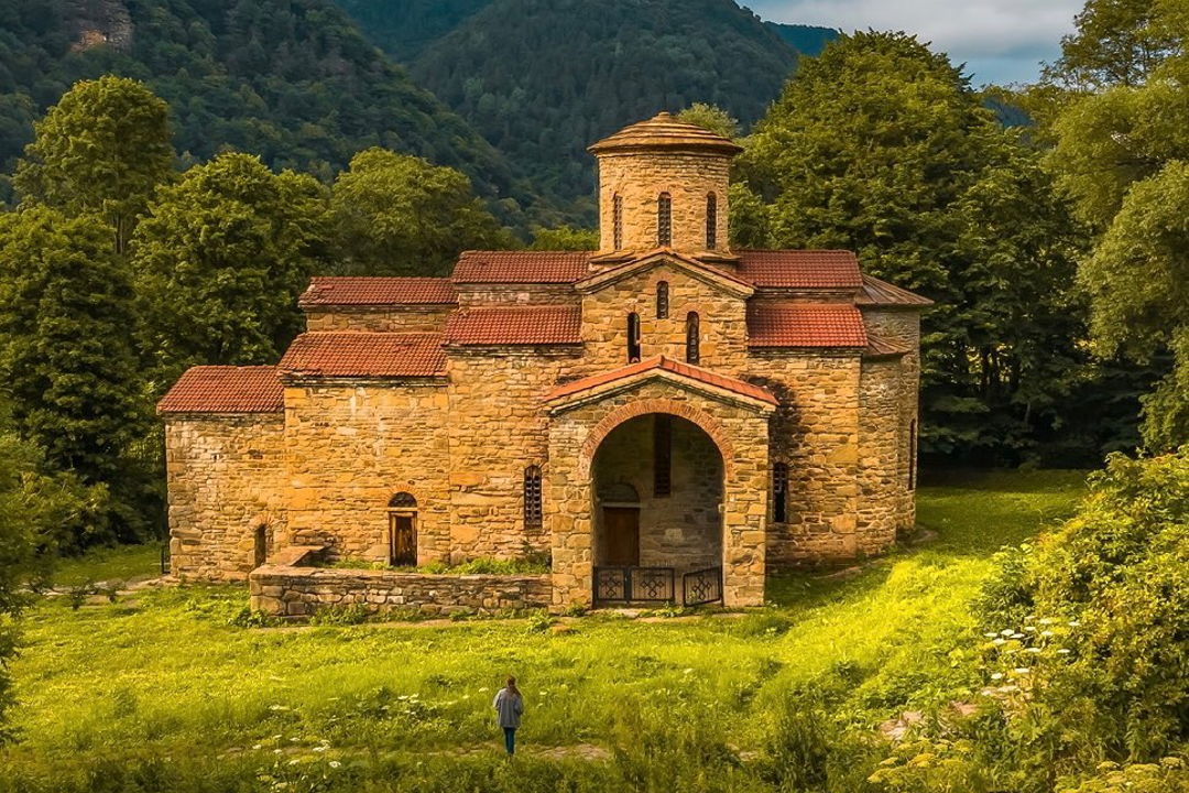 Архыз, Домбай, Эльбрус за 3 дня и 2 ночи из Пятигорска — фото 5
