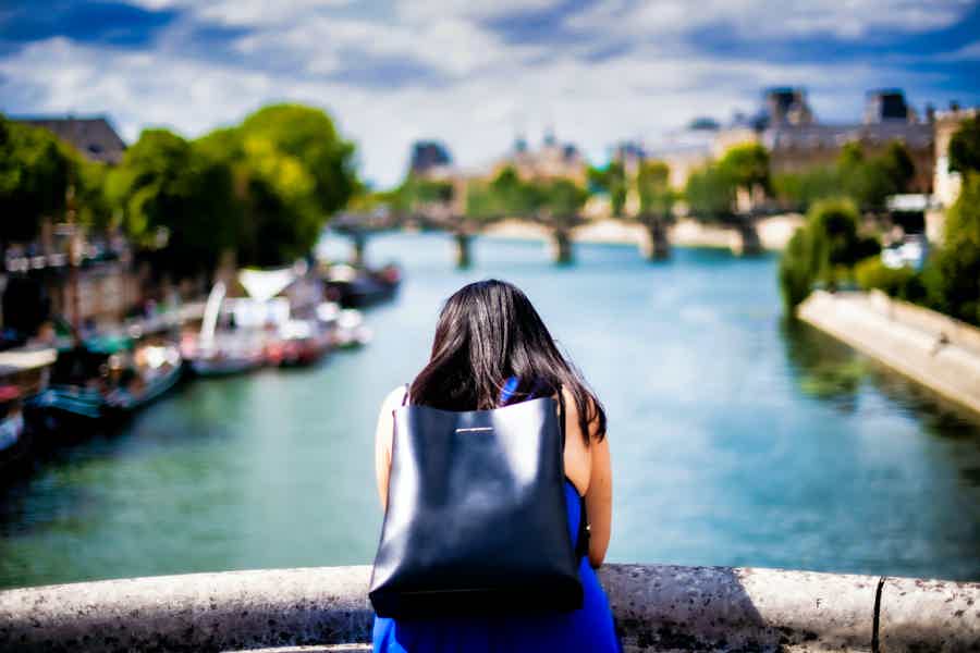 Through Paris: Private Pontoon Boat Guided Seine River Walk - photo 2