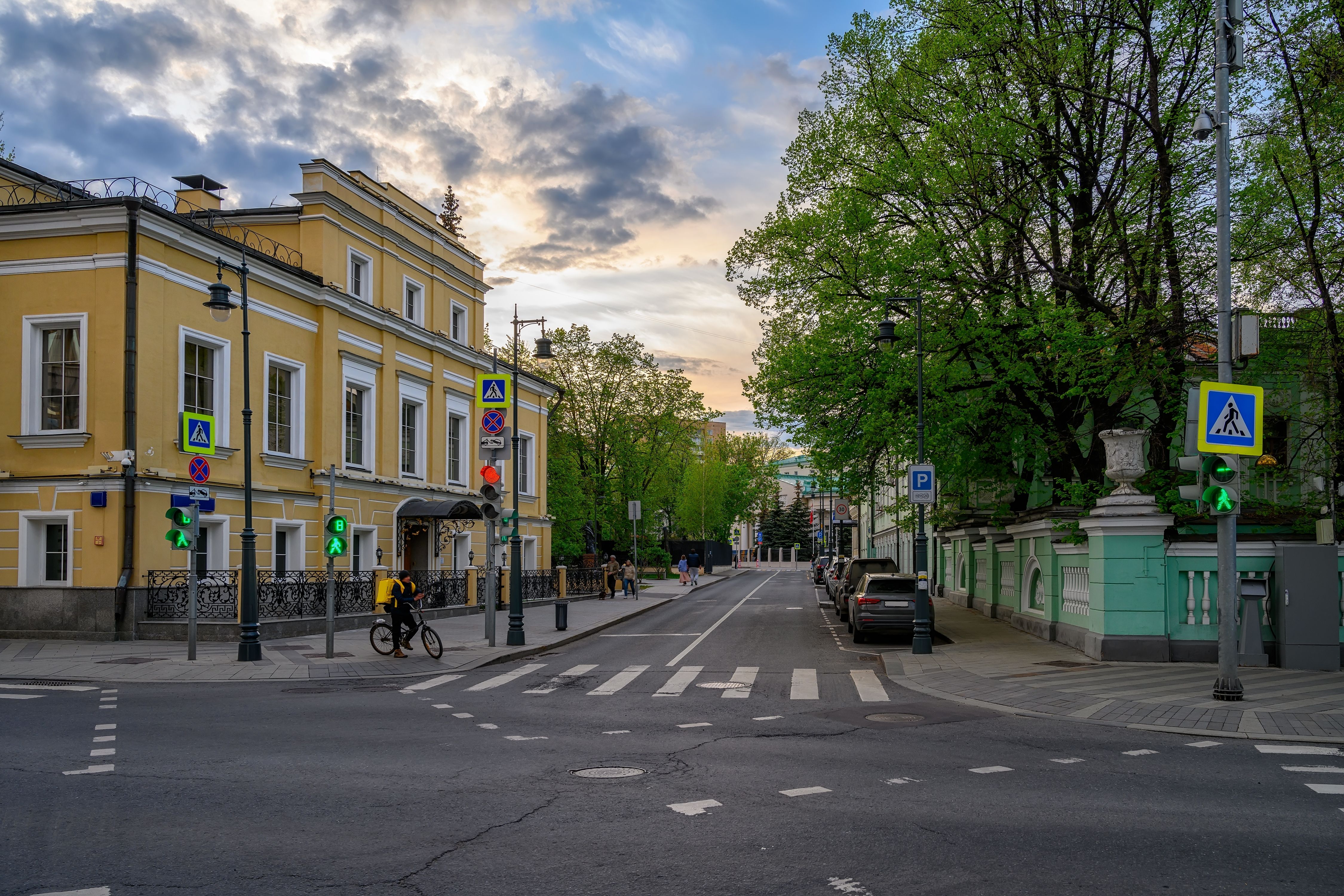 Ампир и послепожарная Москва — прогулка по Пречистенке и переулкам, кадр 11