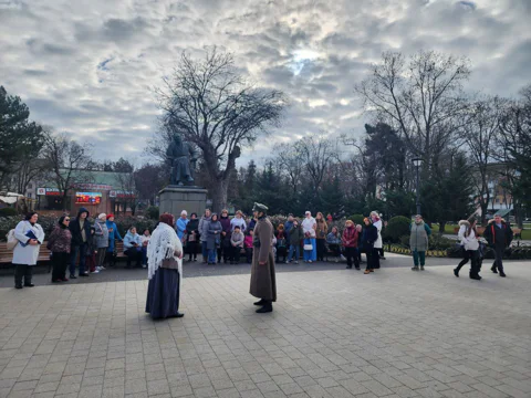 Спектакль-экскурсия по Симферополю «Озарённые любовью»