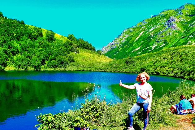 Виды Озеро Малое Дзитаку. Перевал Бзерпинский карниз. 