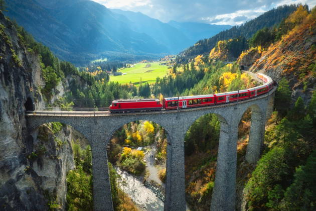 Из Милана: Санкт-Мориц и панорамный тур на Bernina Express