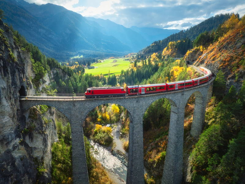 Из Милана: Санкт-Мориц и панорамный тур на Bernina Express