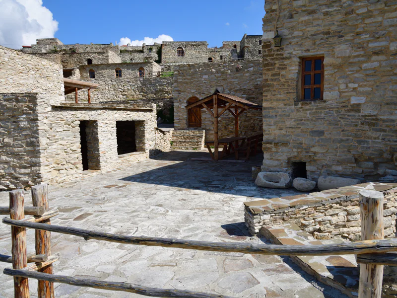 Горная Чечня из Кисловодска: озёра, древние башни и мечети — фото 4, Кисловодск | Покатаем