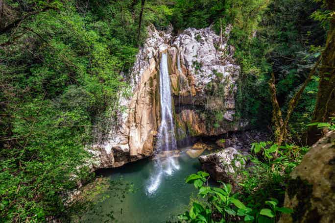 «Долина легенд. 33 водопада» и настоящее кавказское застолье
