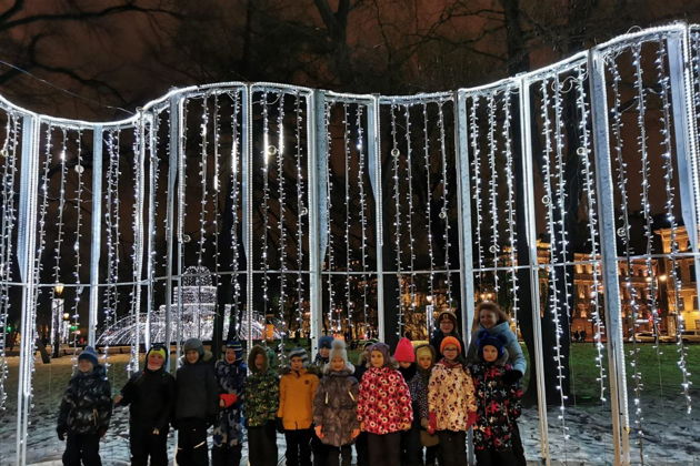 Фото к экскурсии Новогодняя пешеходная экскурсия по Санкт-Петербургу