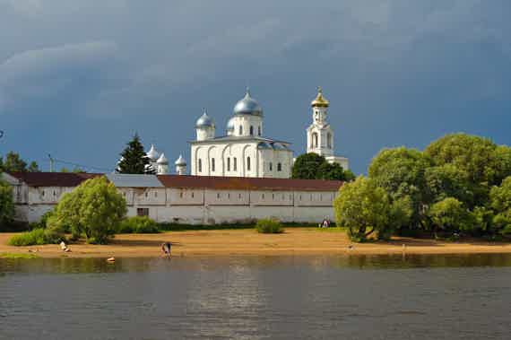 К звёздам синих куполов: Великий Новгород и окрестности