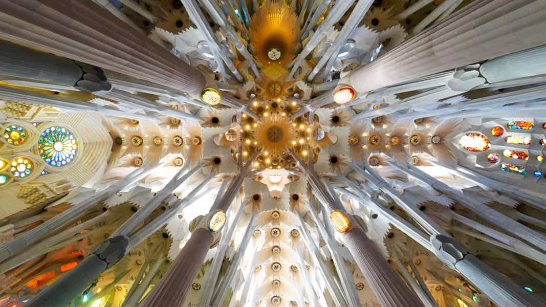 Barcelona: La Sagrada Familia Guided Small-Group Tour w/ Hotel Pickup - photo 6
