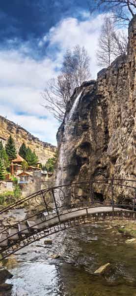 Медовые водопады, гора Кольцо, перевал Гумбаши и храм Х века за один день. - фото 5