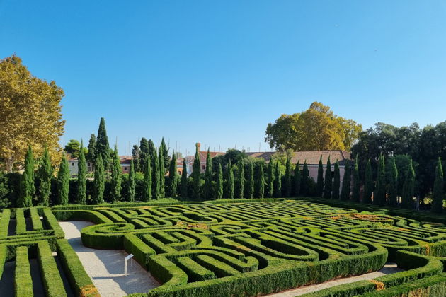 Главное изображение экскурсии - Чёрная Мадонна в монастыре Монсеррат и парк «Лабиринт»