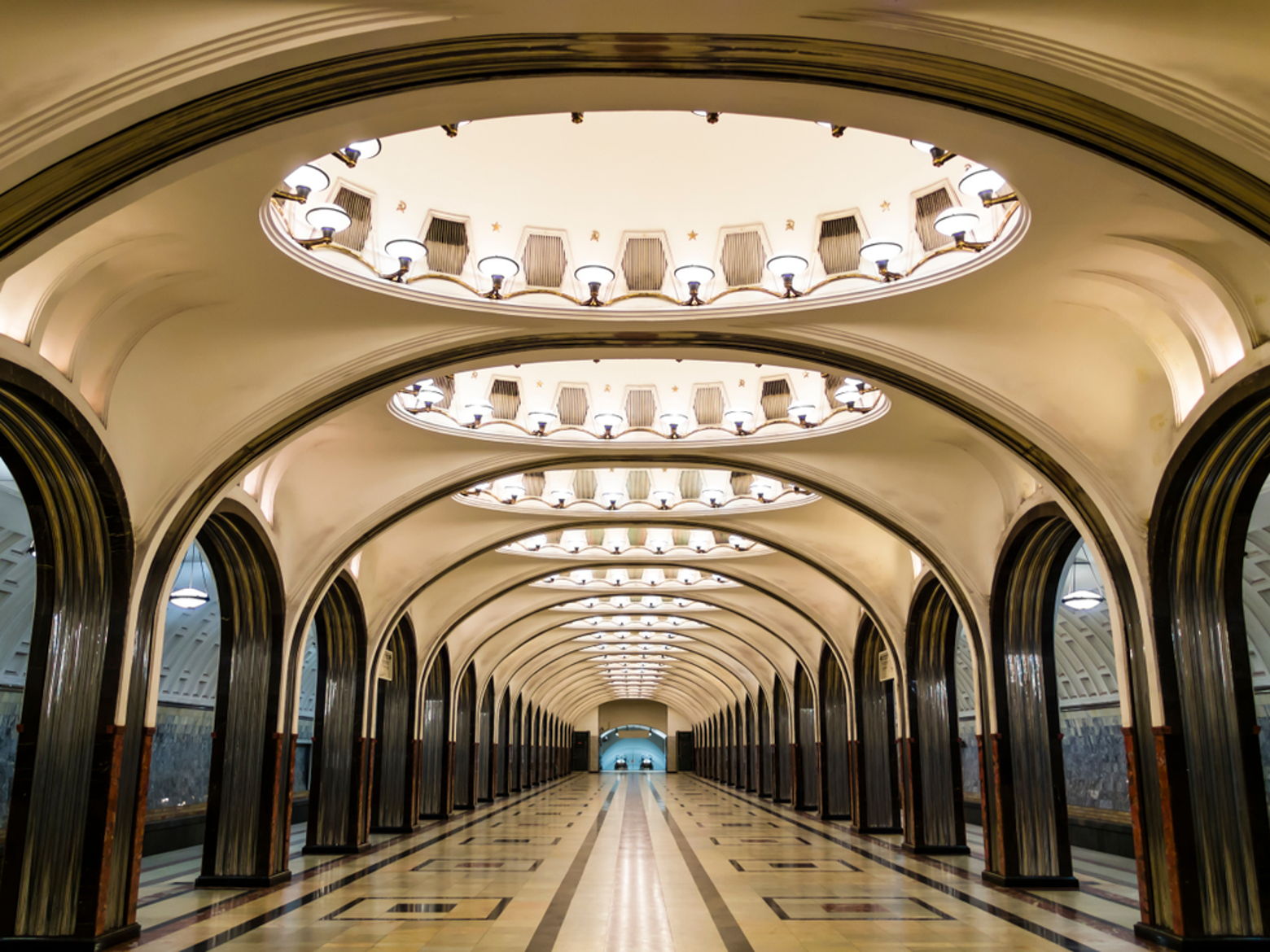 Экскурсии по метро в Москве