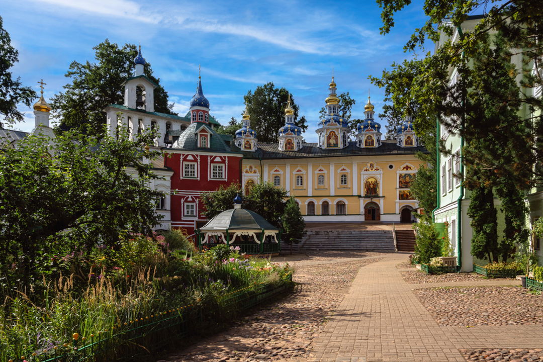 Индивидуальная экскурсия в Псково-Печерский монастырь — фото 4